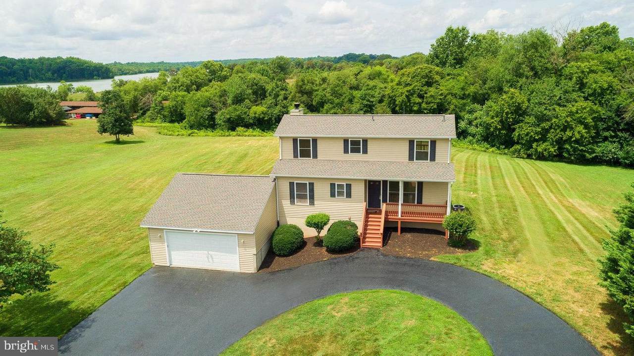 5800 Crescent Point Drive - Photo 1