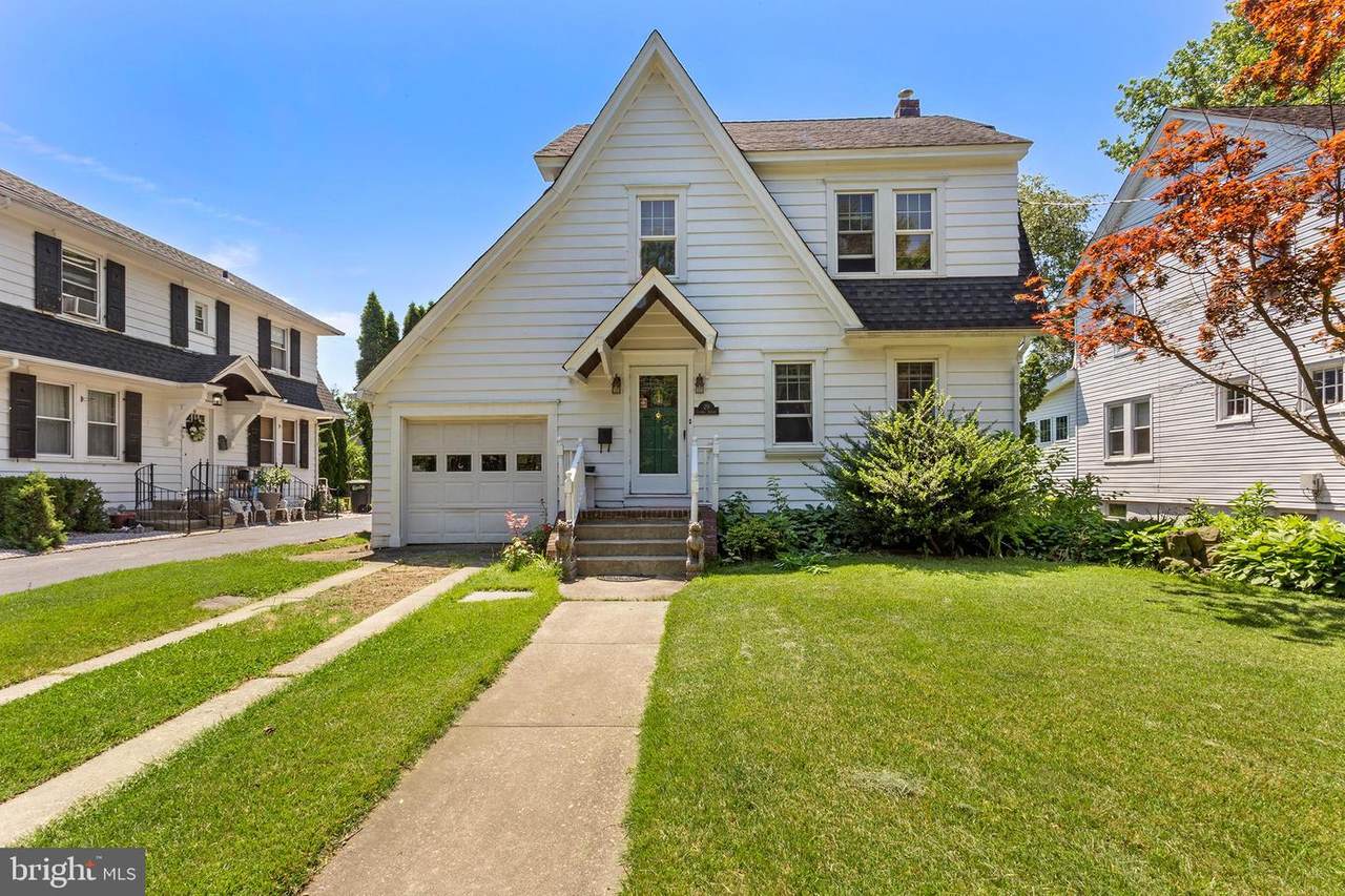 29 Lowell Avenue - Photo 1