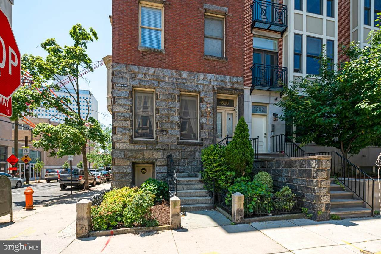 1500 Green Street - Photo 1