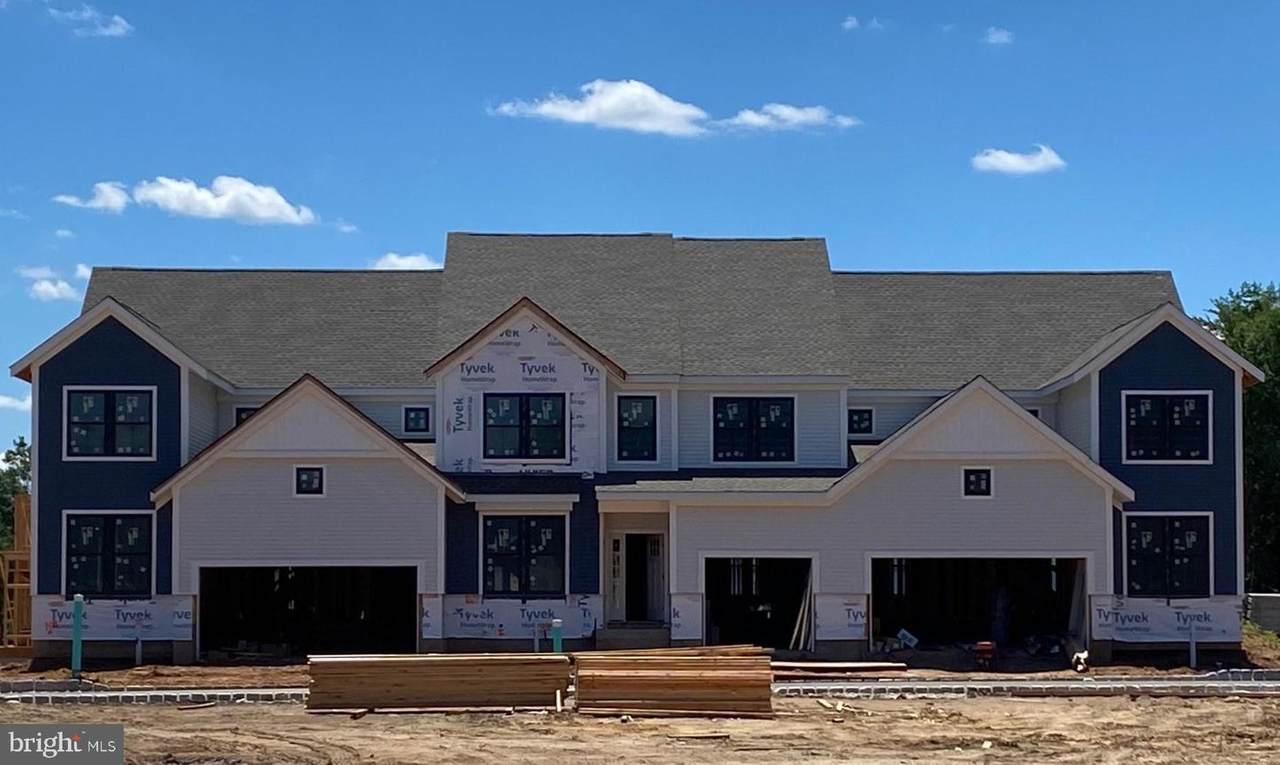 207 Englewood Boulevard - Photo 1