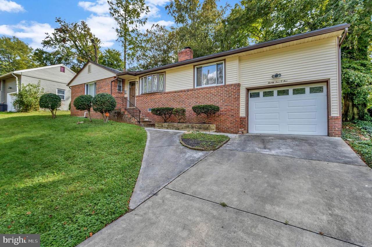 2405 Foster Place - Photo 1