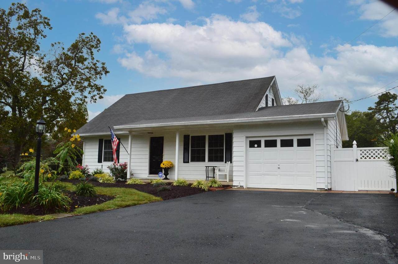 9753 Charles - Photo 1