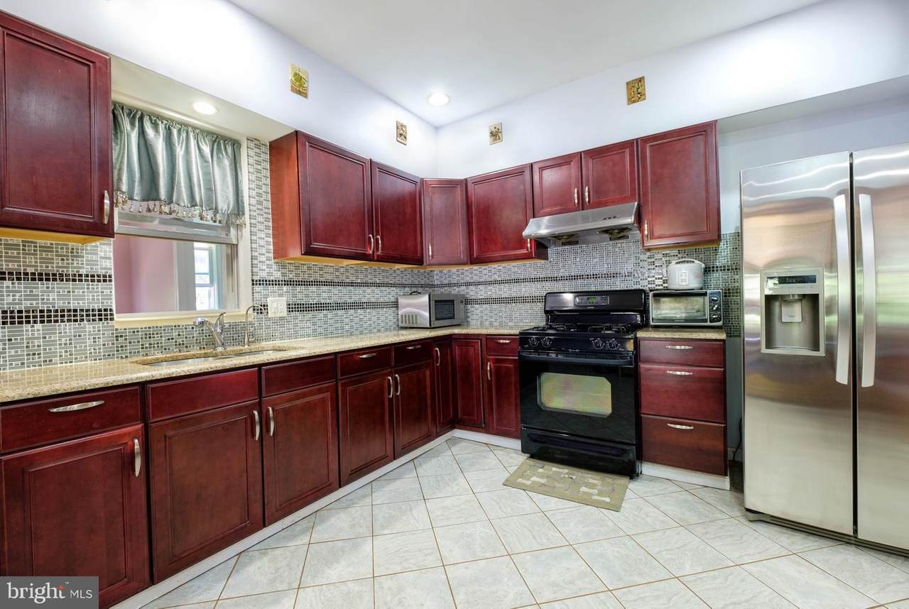 3109 82ND Street - Photo 1