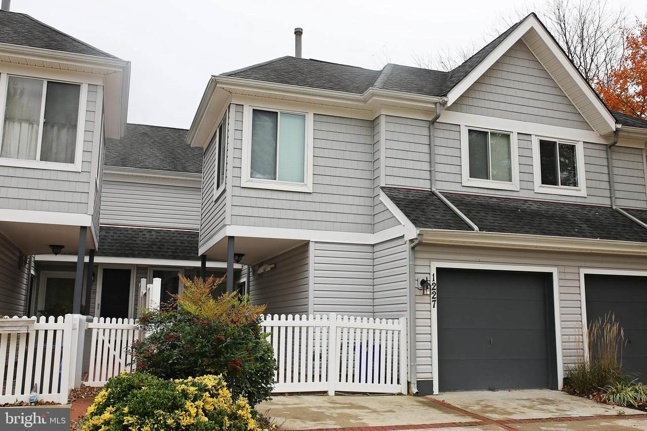 1227 Chanticleer - Photo 1