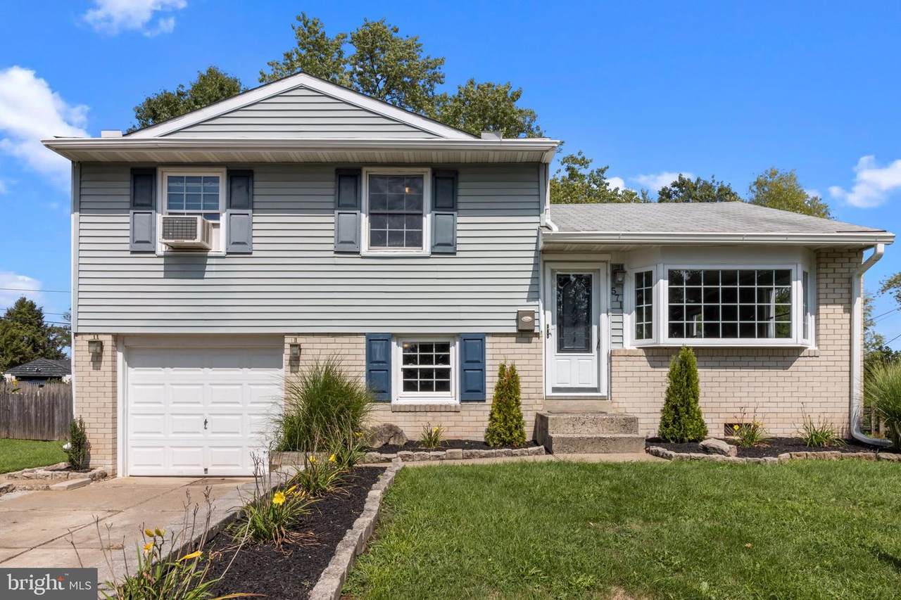 571 Edgemont Avenue - Photo 1