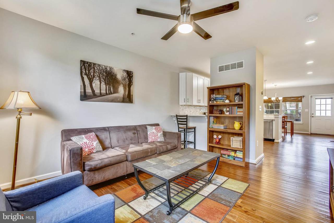 218 20TH Street - Photo 1