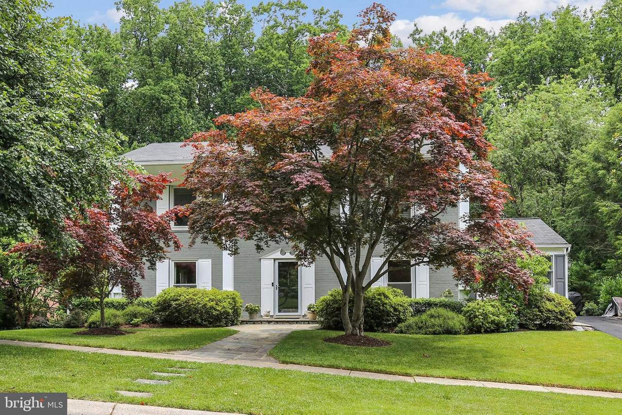 2192 Canterbury Way - Photo 1