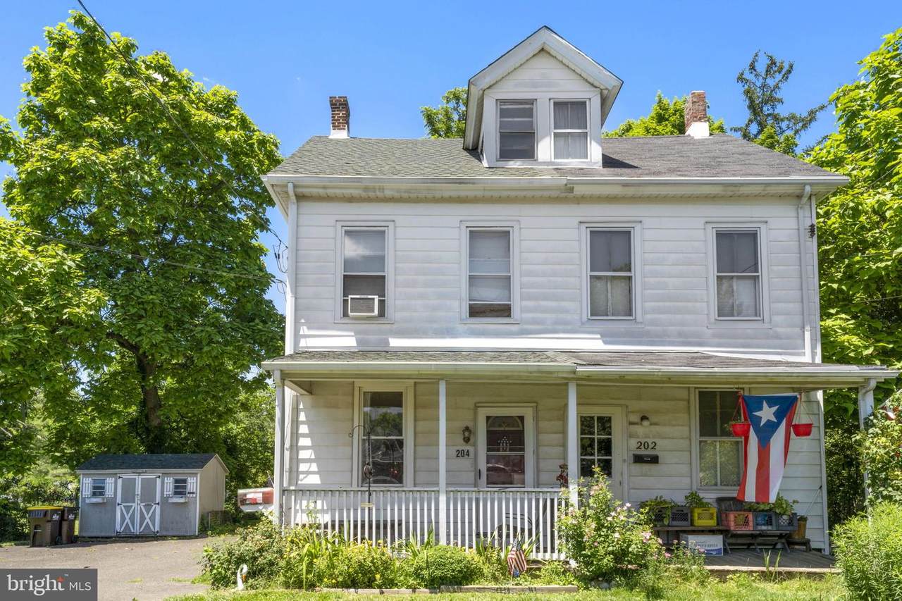 204 Elm Avenue - Photo 1