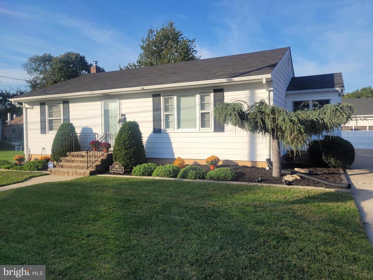 140 Weber Avenue - Photo 1