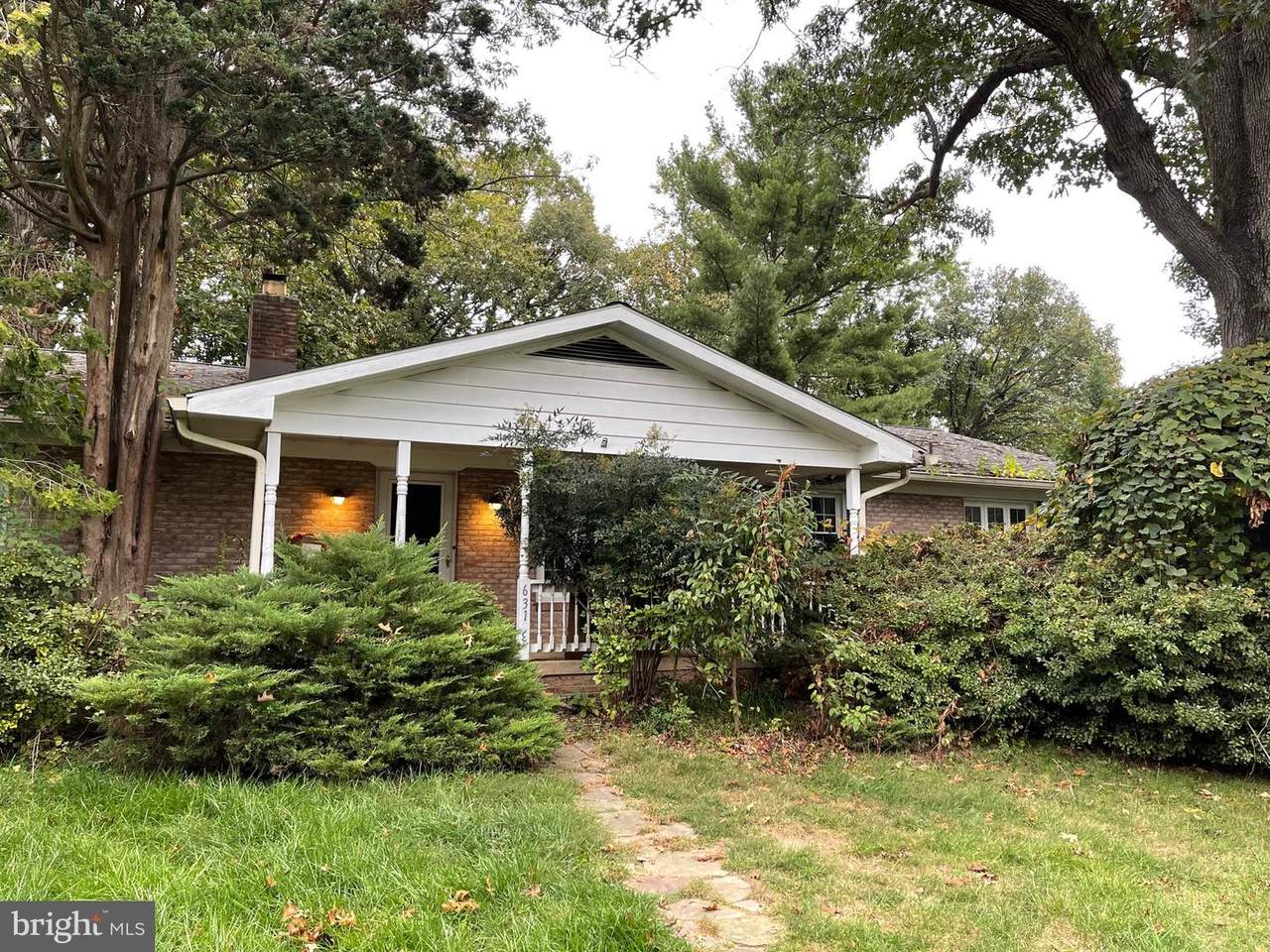 6313 Summercrest Drive - Photo 1