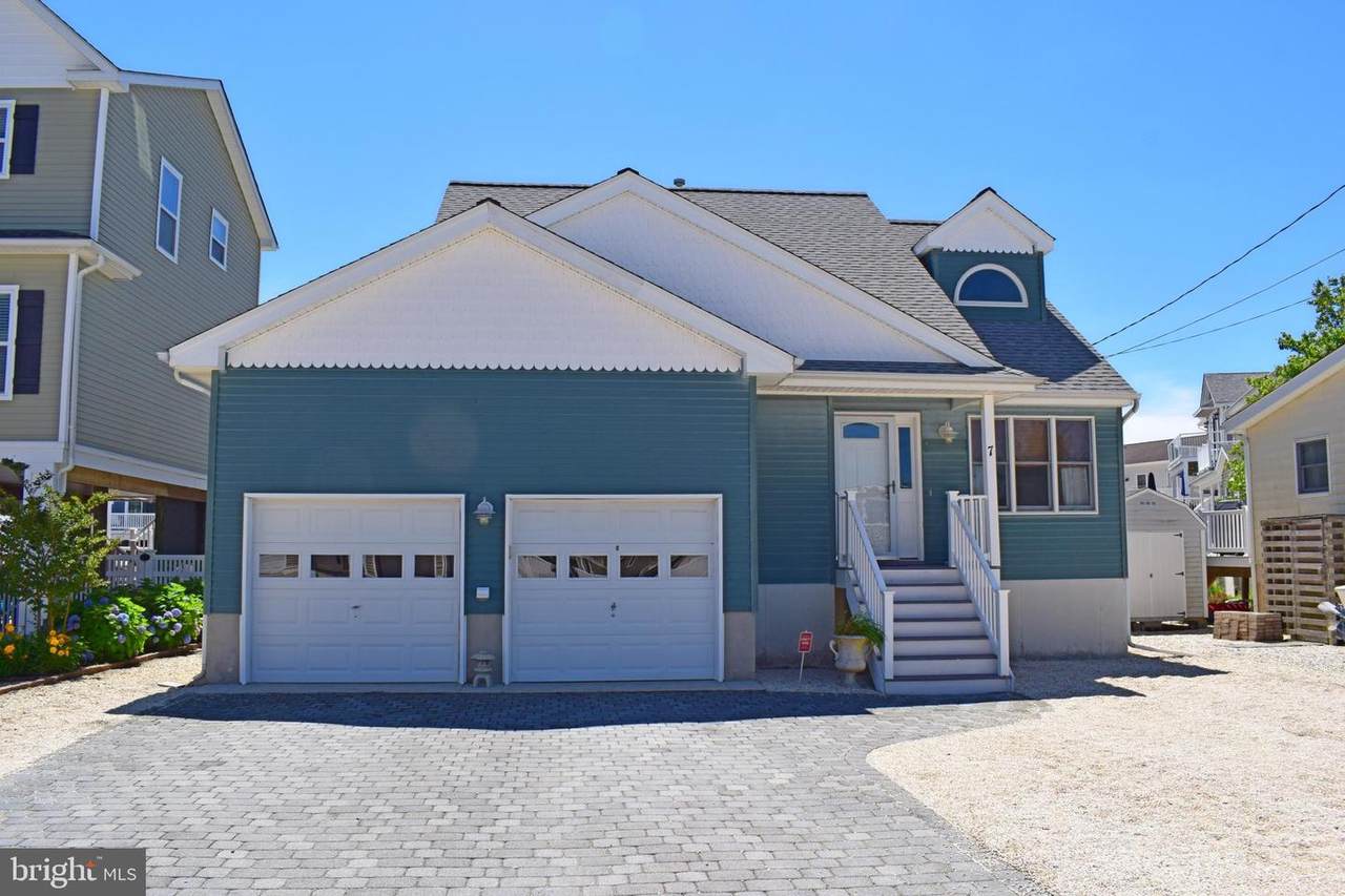 7 Nancy Drive - Photo 1