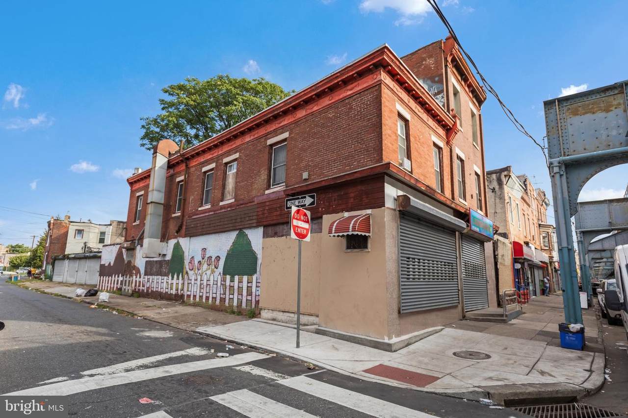 2832 Kensington - Photo 1