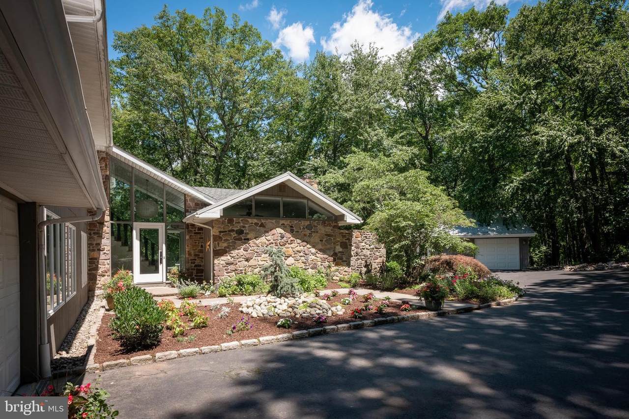 1941 Brooke Drive - Photo 1