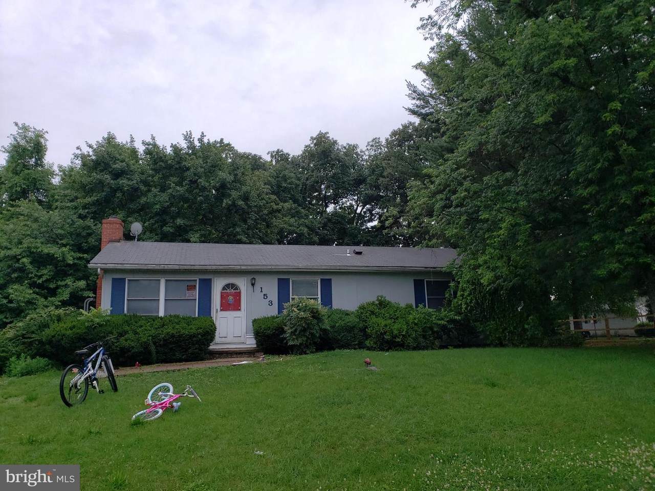 153 Longfellow Drive - Photo 1