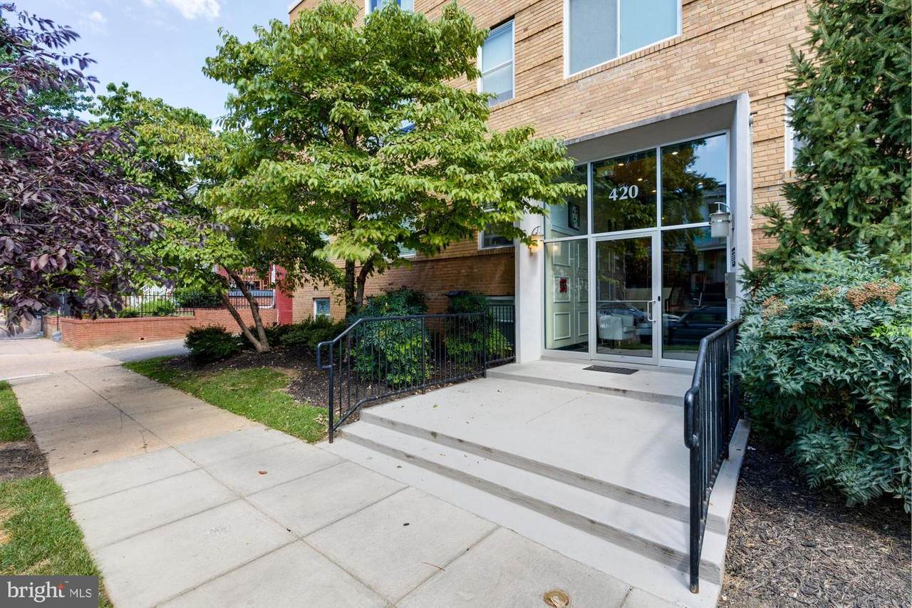 420 16TH Street - Photo 1