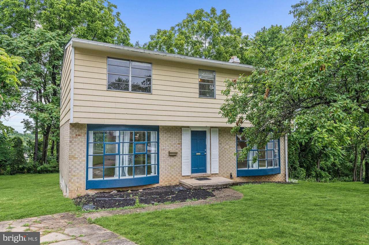 805 Smoke Tree Road - Photo 1