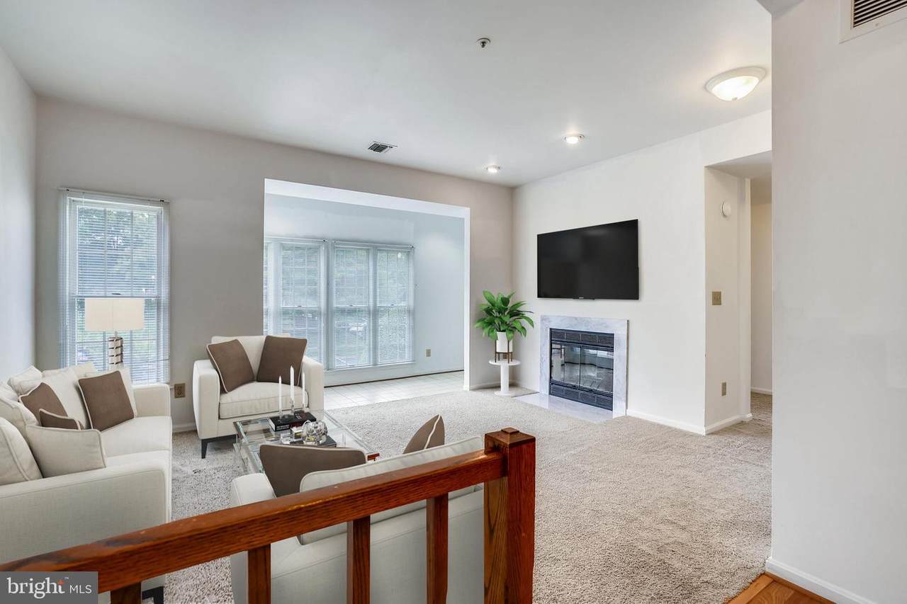 2707 Summerview Way - Photo 1