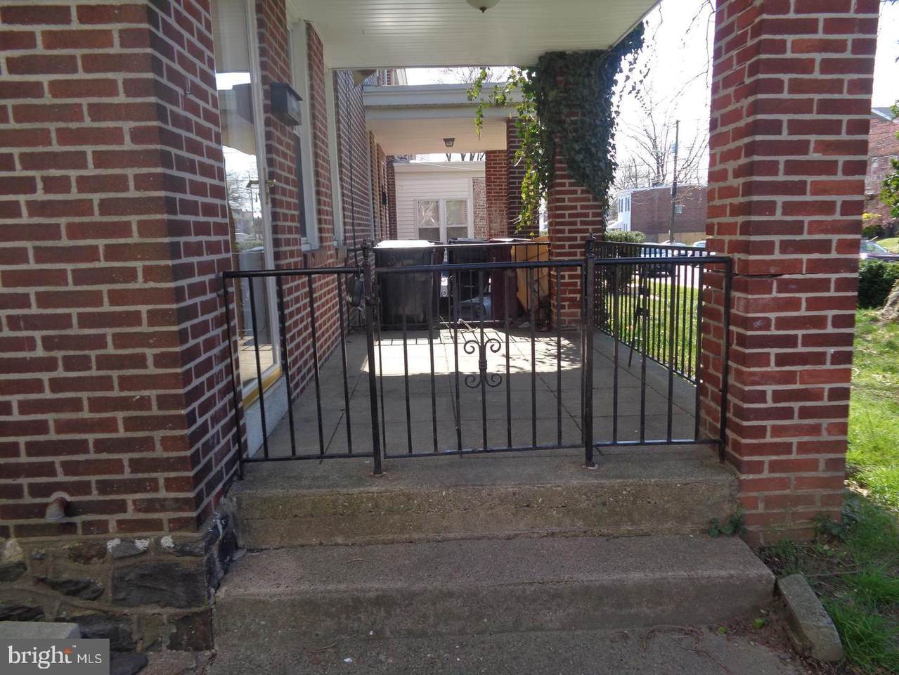 219 35TH Street - Photo 1