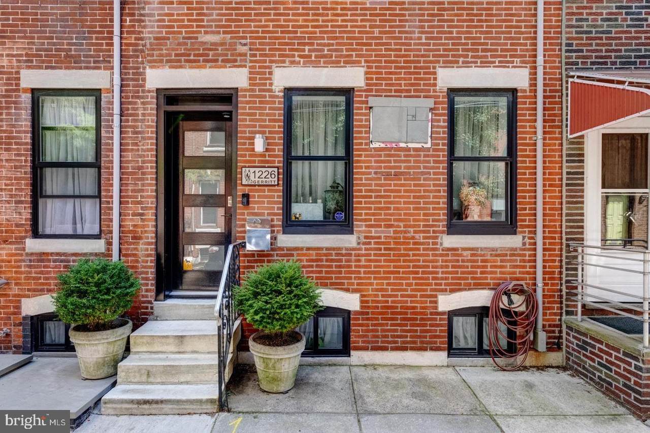 1226 Gerritt Street - Photo 1