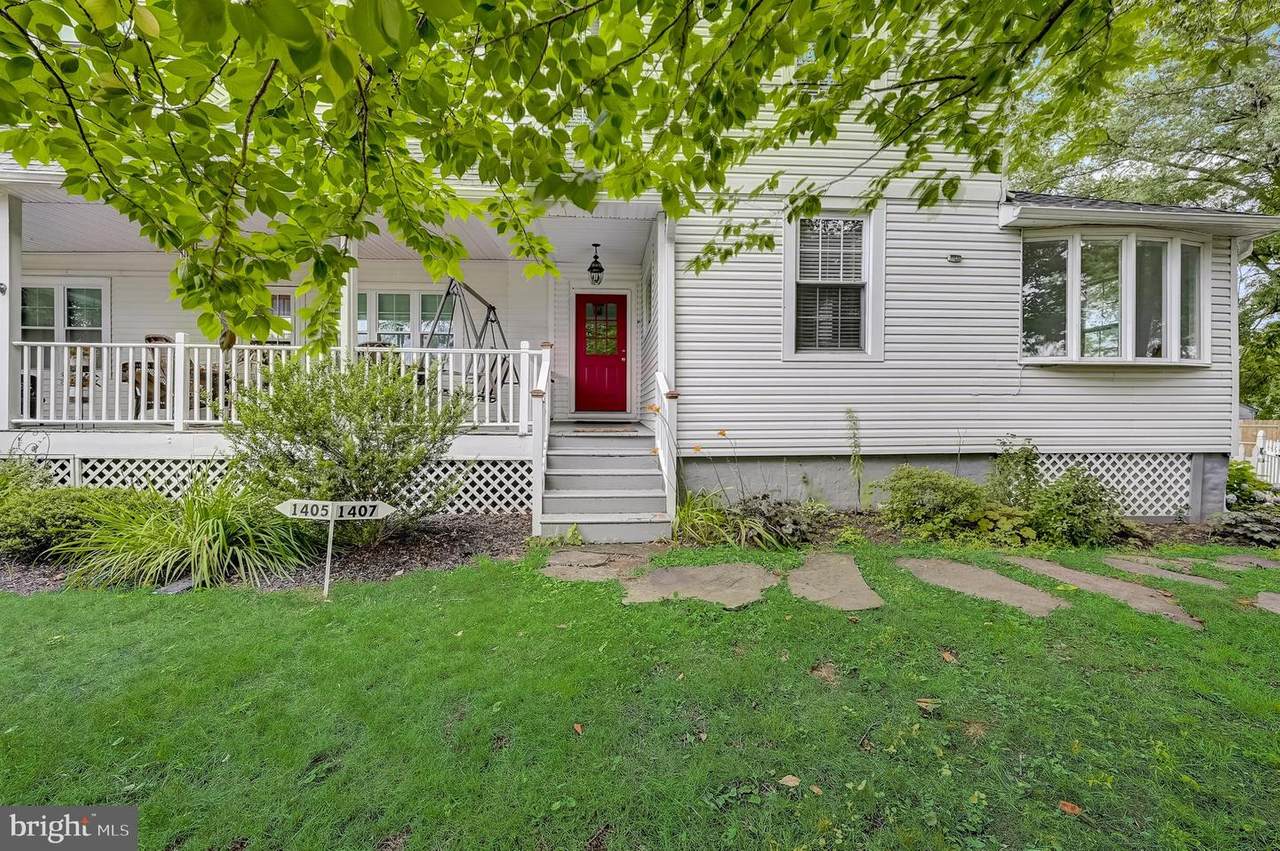 1407 Springside Place - Photo 1