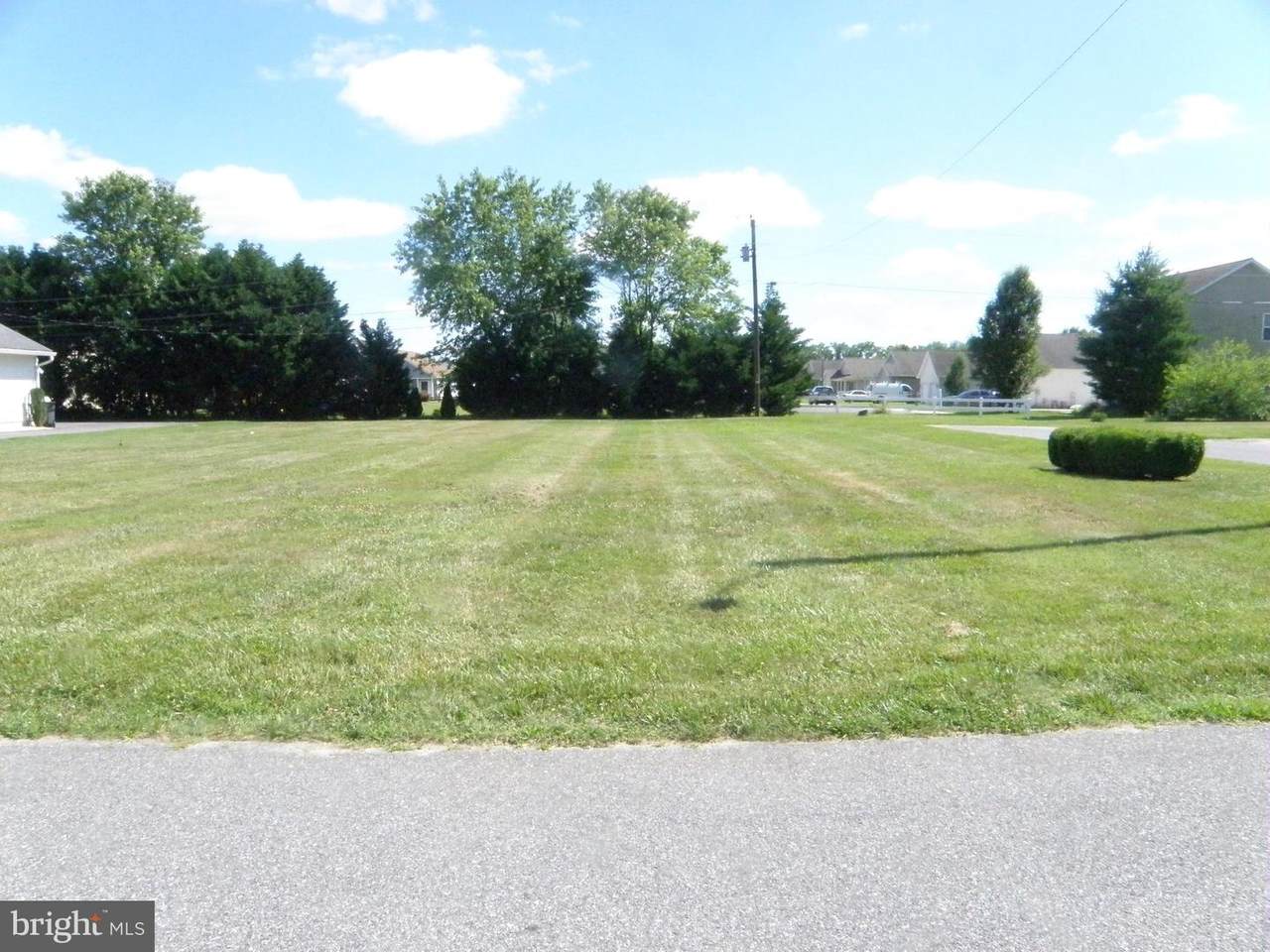 109 Nelson Avenue - Photo 1