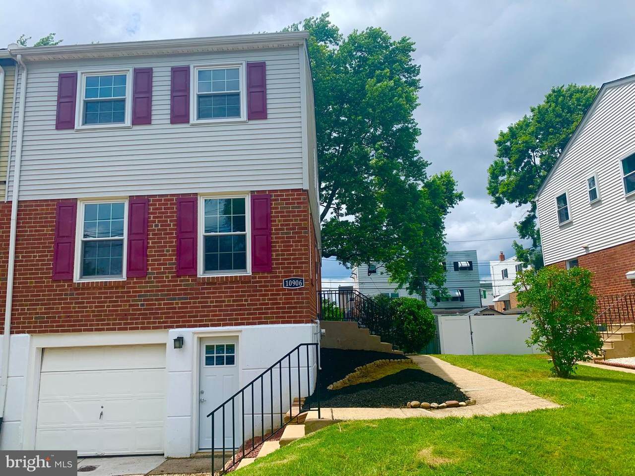 10906 Knights Road - Photo 1