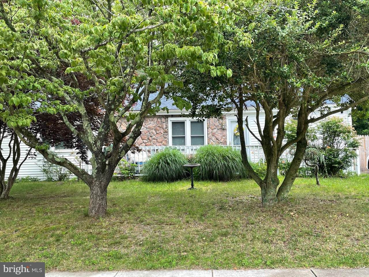 619 San Francisco Avenue - Photo 1