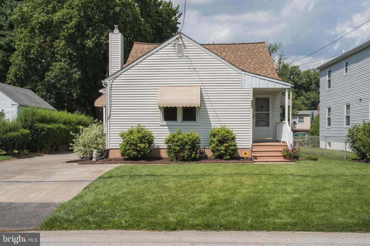 105 Willow Road - Photo 1