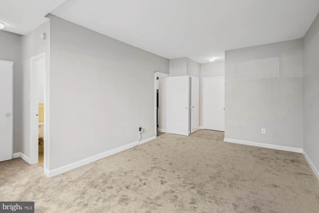 1021 Arlington Boulevard - Photo 1