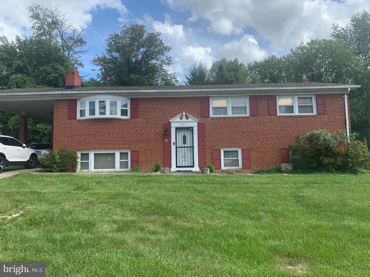 4407 Simmons Lane - Photo 1