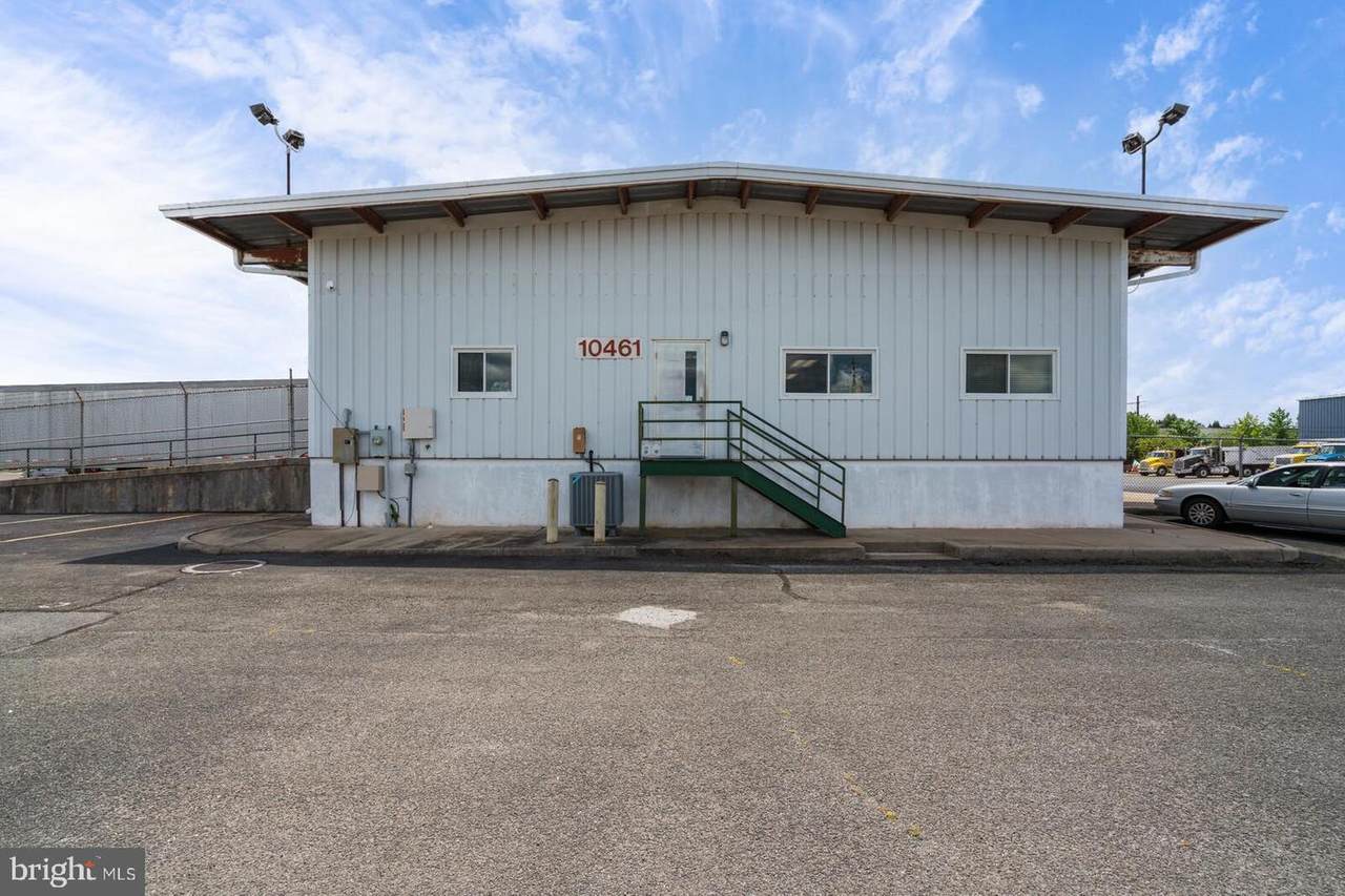 10461 Colonel Court - Photo 1