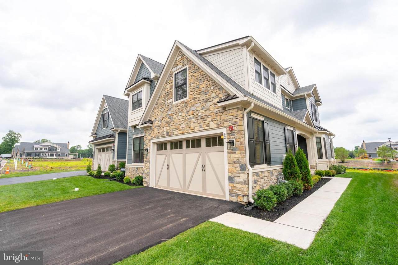 821 Greenwich - Photo 1