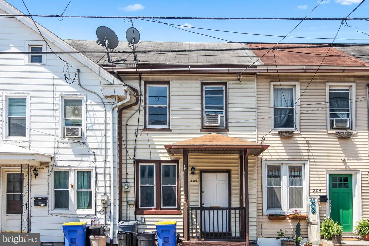 305 Pine Street - Photo 1