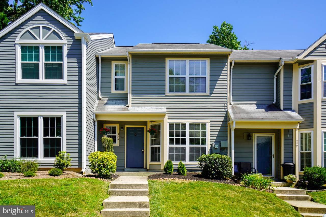 975 Breakwater Drive - Photo 1