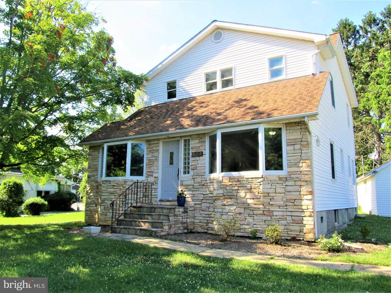 504 Dogwood Road - Photo 1