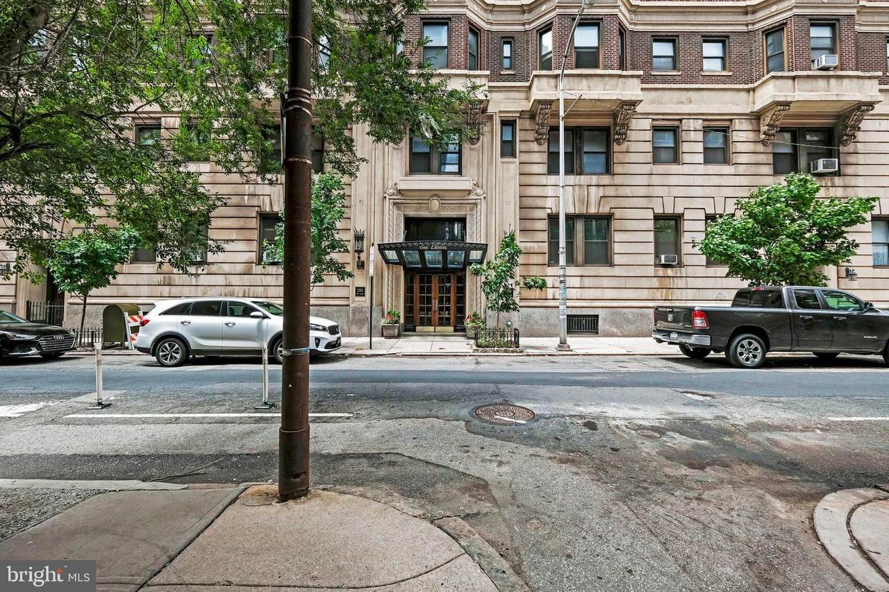 250 13TH Street - Photo 1