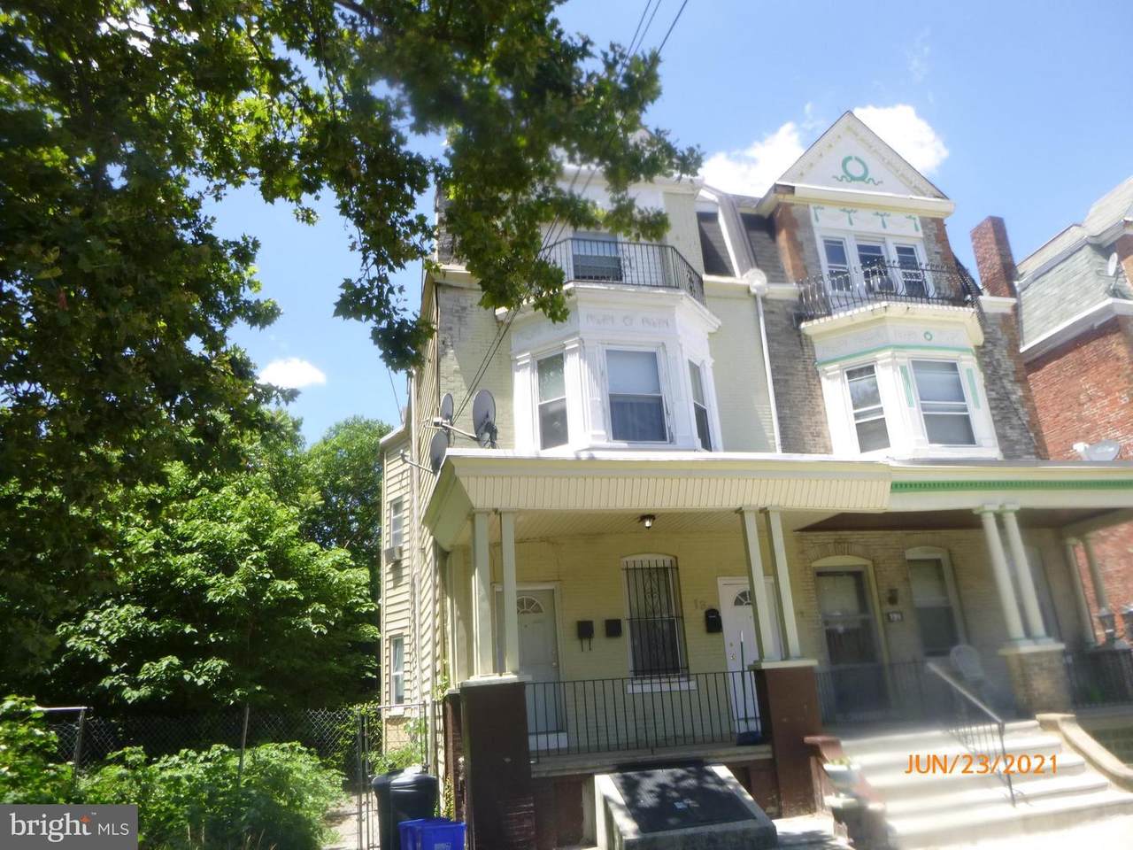 132 50TH Street - Photo 1