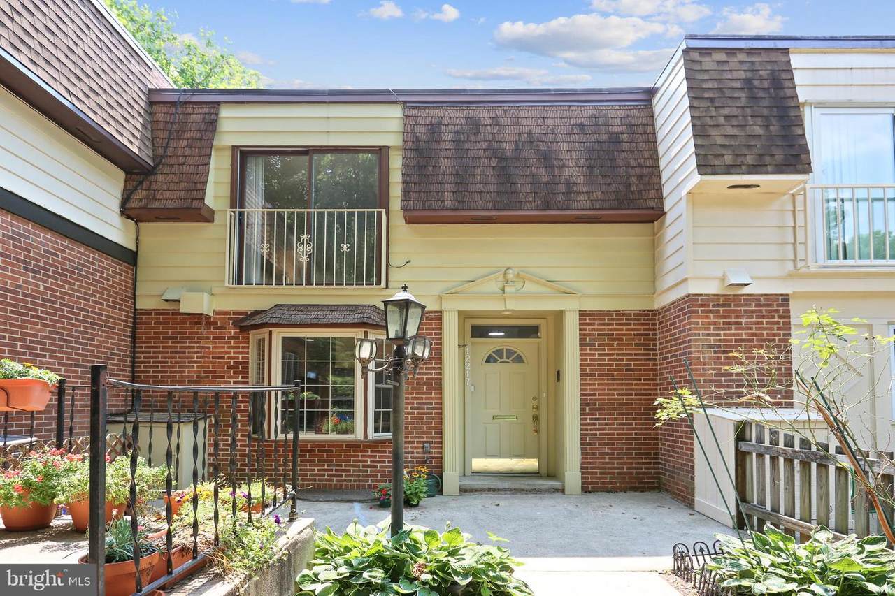 12217 Greenleaf Avenue - Photo 1