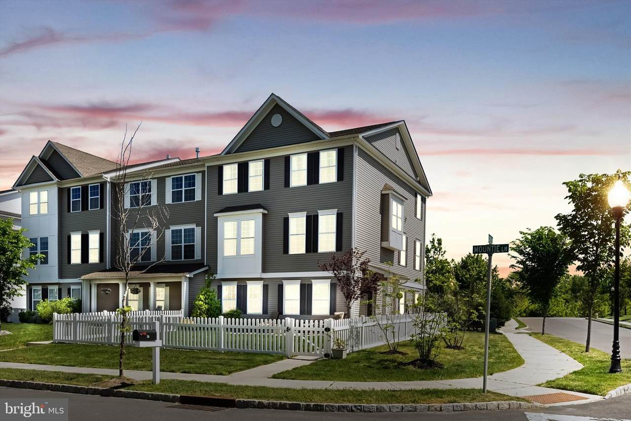 26 Mountie Lane - Photo 1