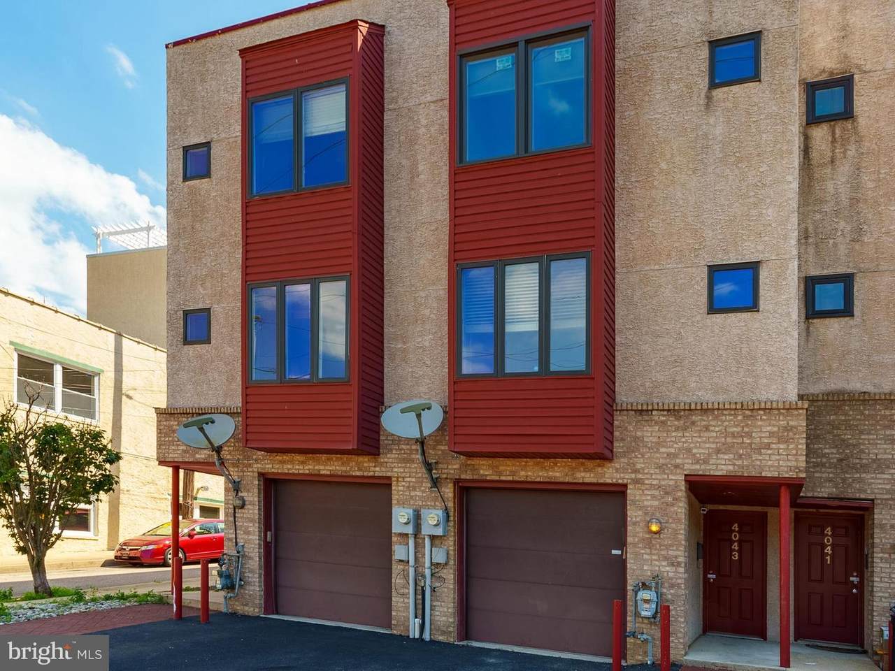 4043 Cresson Street - Photo 1