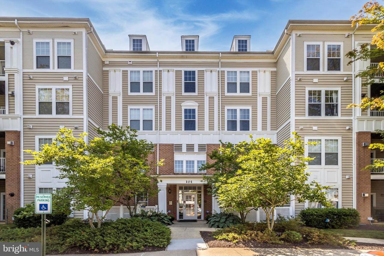 101 Watkins Pond Boulevard - Photo 1