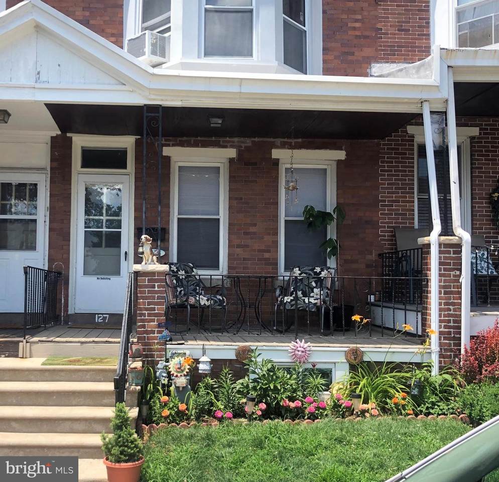 127 Rosemont Avenue - Photo 1