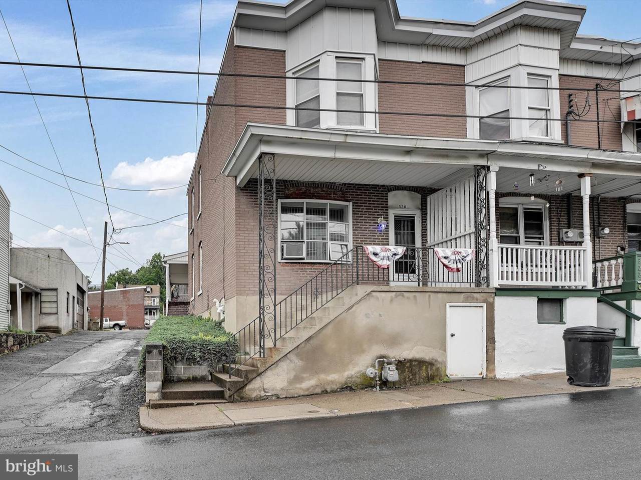 320 Arch Street - Photo 1