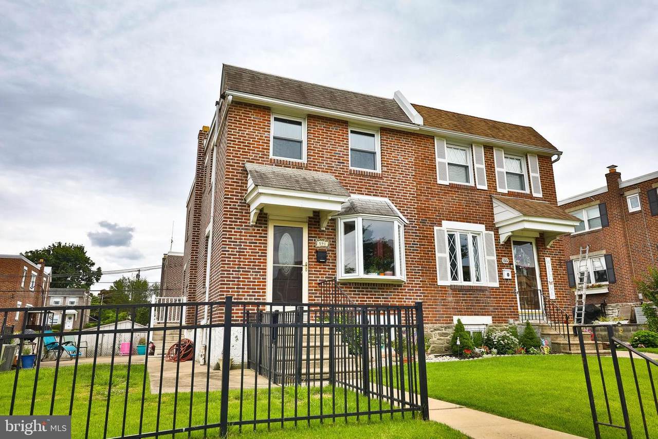 591 Fairway Terrace - Photo 1