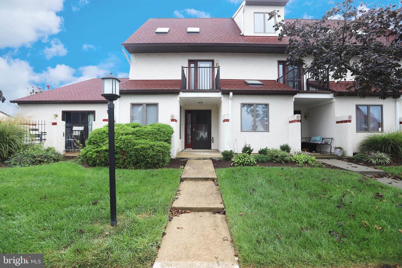 8-B Queen Victoria Way - Photo 1