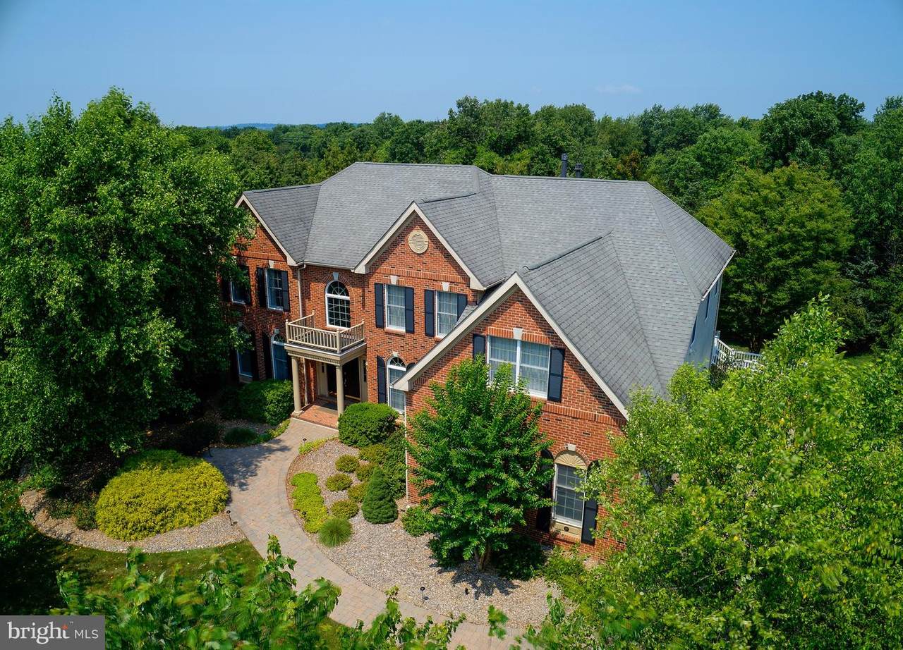 19 Caroline Drive - Photo 1