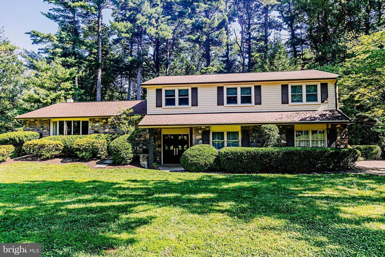 1248 University Drive - Photo 1