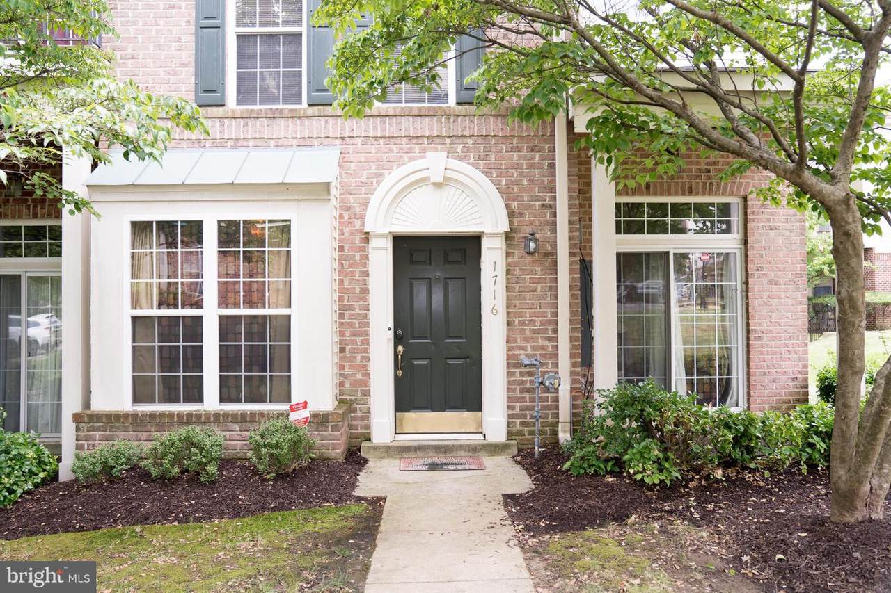 1716 Sycamore Heights Court - Photo 1