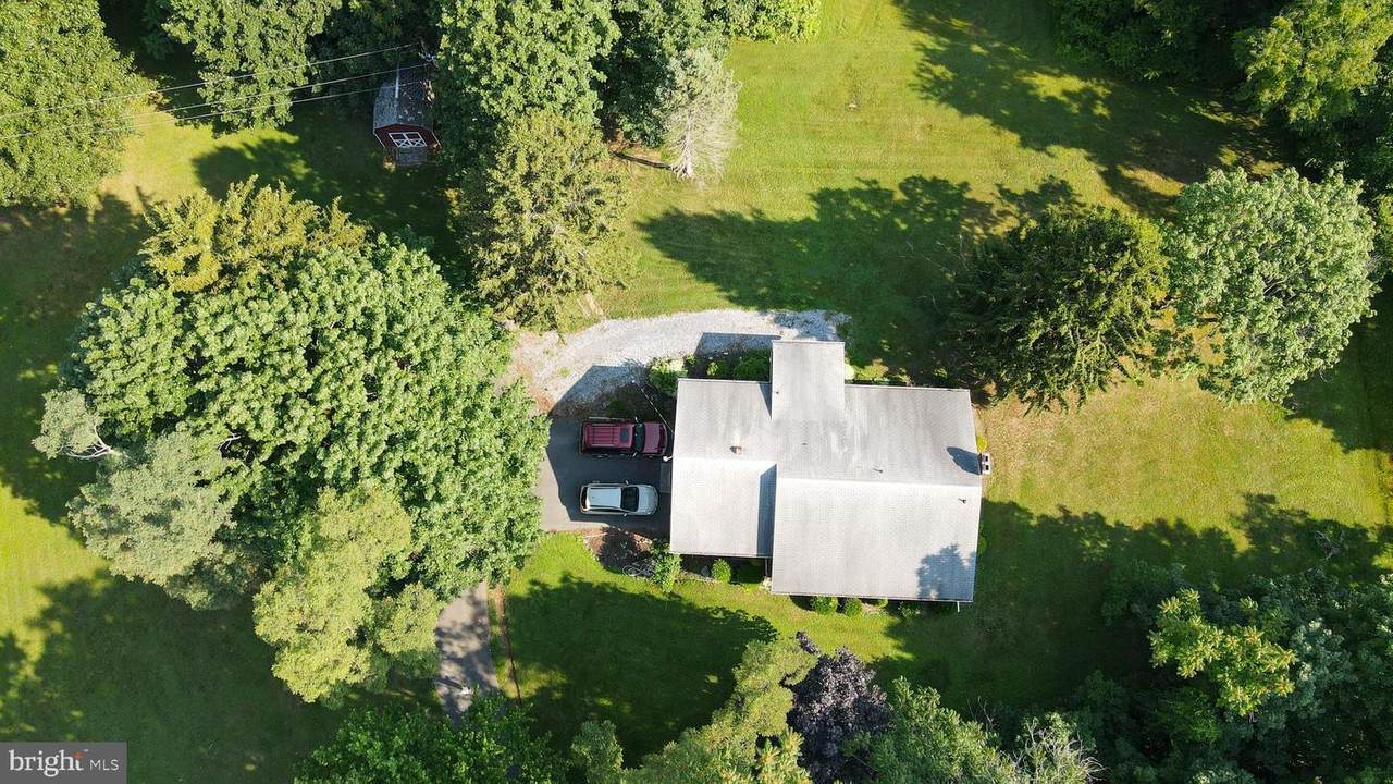 6651 Parkway E. - Photo 1