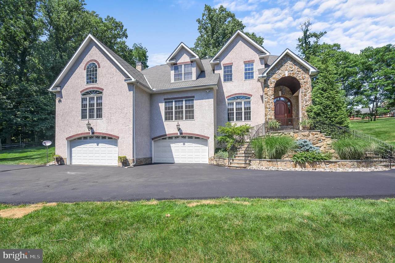 1115 Hillside Road - Photo 1